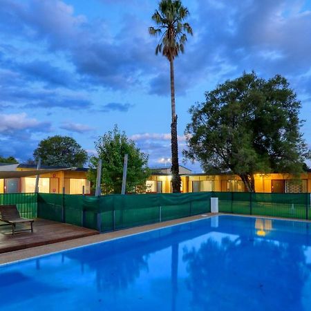Cootamundra Gardens Motel Extérieur photo