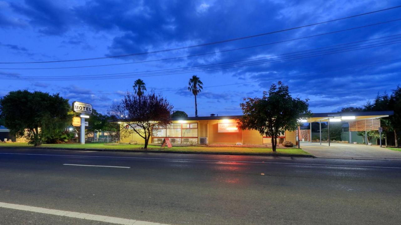 Cootamundra Gardens Motel Extérieur photo