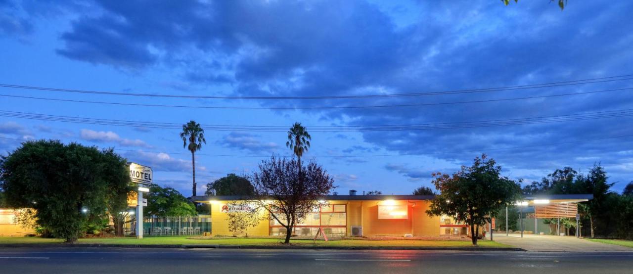 Cootamundra Gardens Motel Extérieur photo