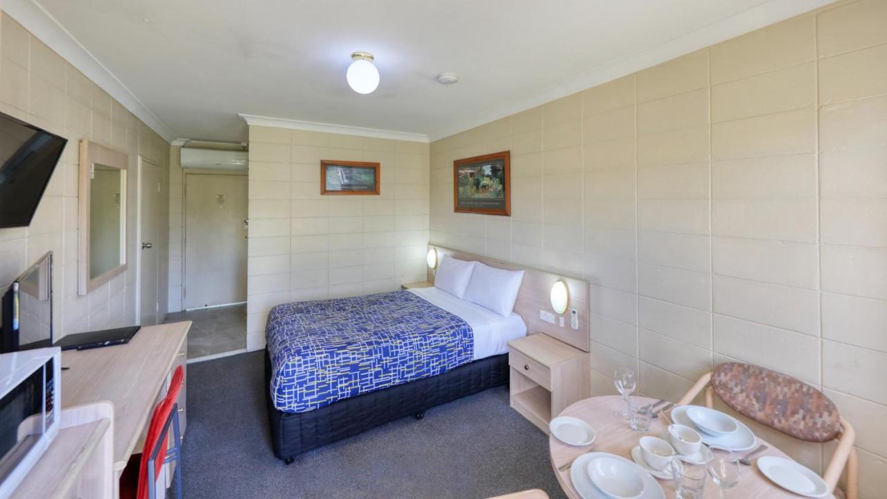 Cootamundra Gardens Motel Extérieur photo